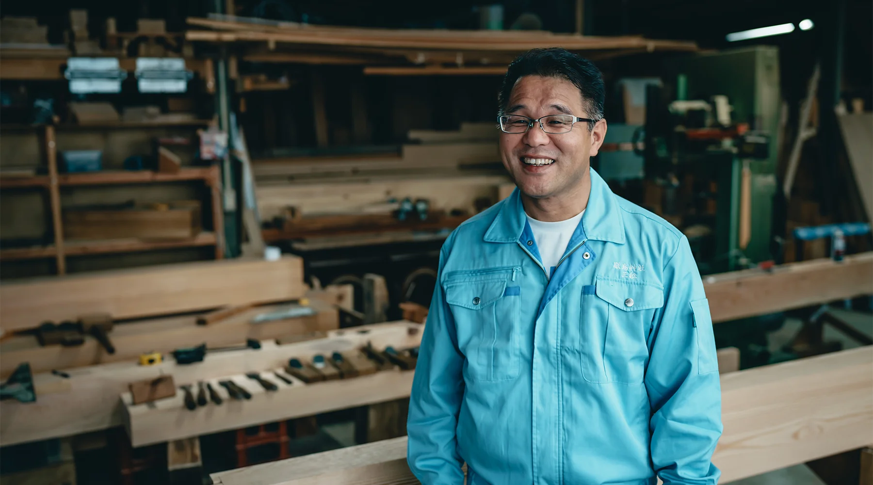 Mr. Shingo Mifune is the master carpenter at Itsukushima Shrine. He is certified as a senior carpentry technician for cultural asset structures, a title only held by about 200 people in Japan.